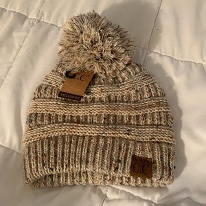 NWT oatmeal C. C winter hat